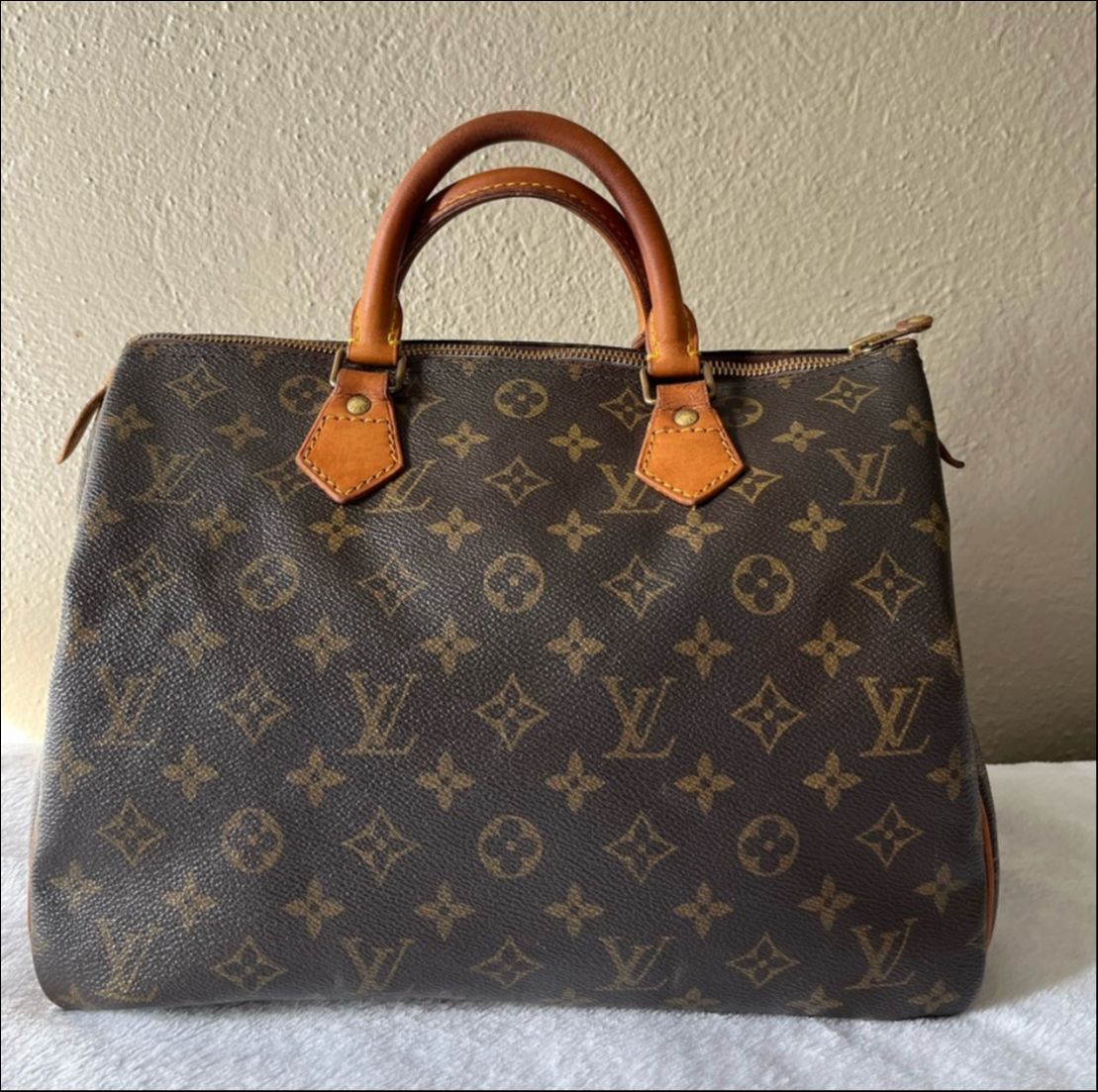 Louis Vuitton Speedy 30 Satchel